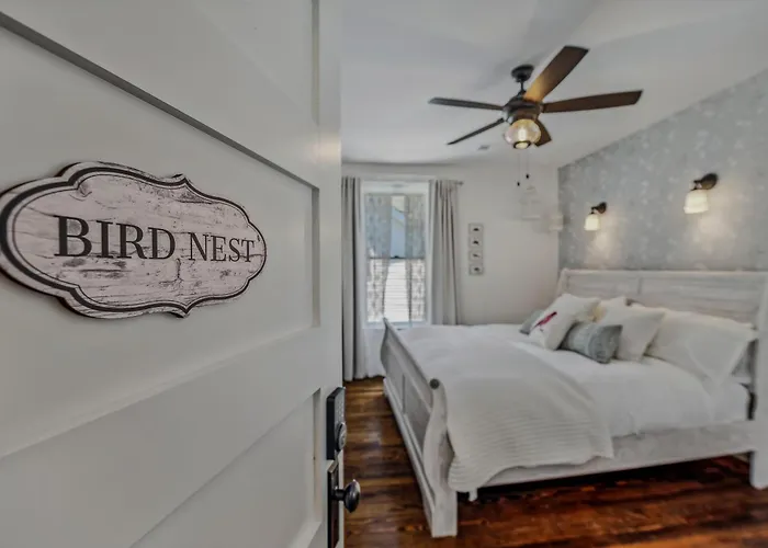 The Grand Castalian Inn Bed And Breakfast